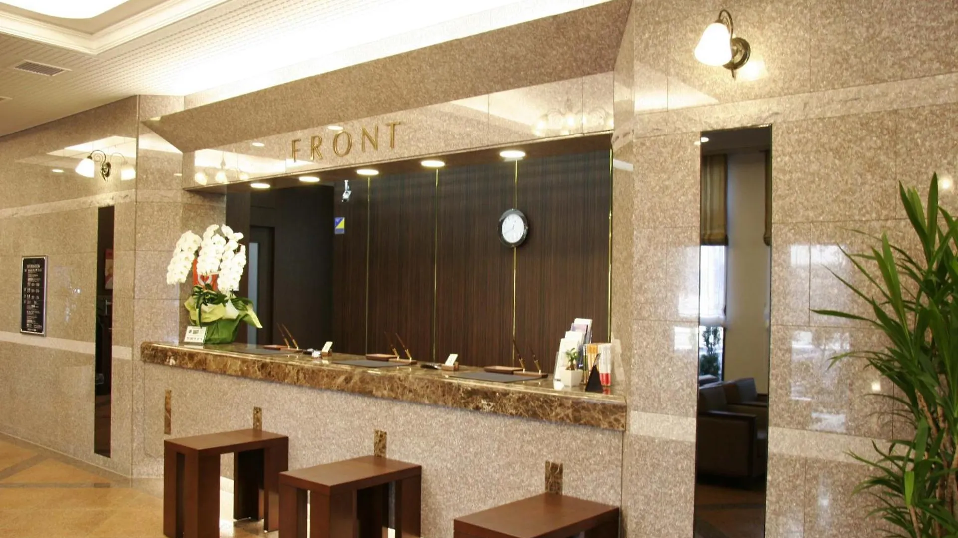 Hotel Route-Inn Chitose Ekimae